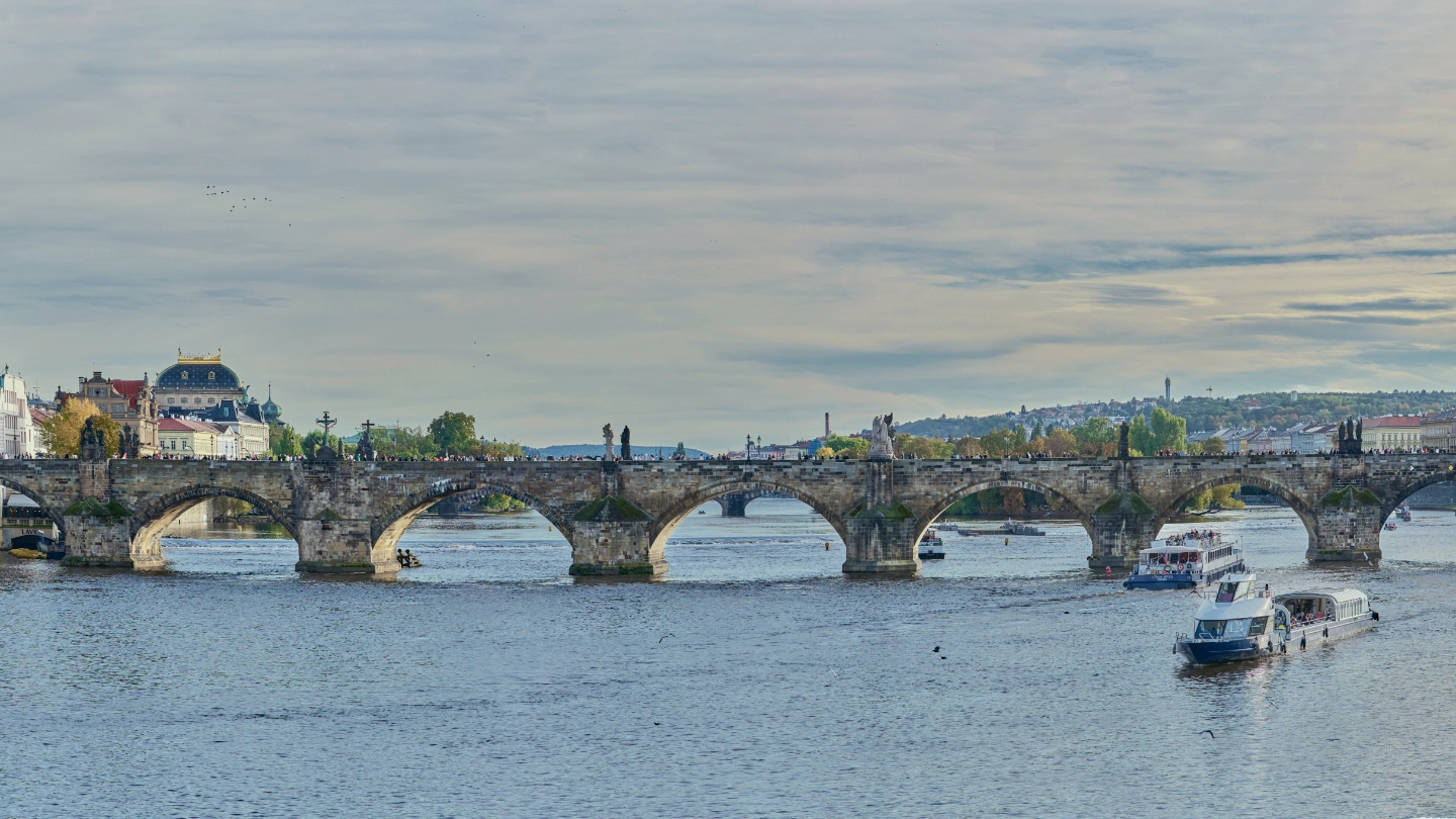 prague_charles_bridge_wide_2024 image